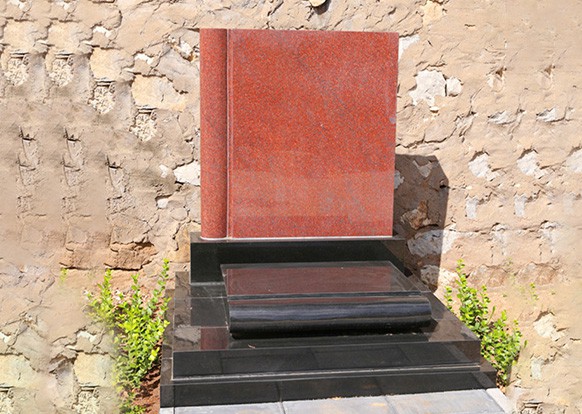 书页碑（传统立碑）